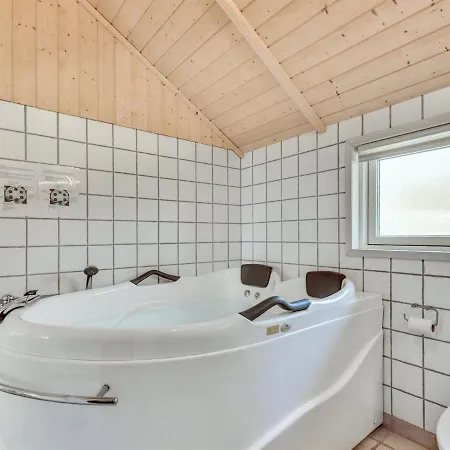 Holiday home Kaare - 34-2km From The Sea In Western Jutland By Interhome Toftlund