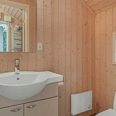 Prázdninový dům Kaare - 34-2km From The Sea By Interhome Toftlund