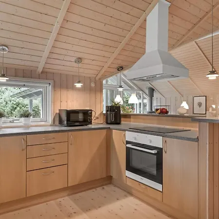 Kaare - 34-2km From The Sea By Interhome