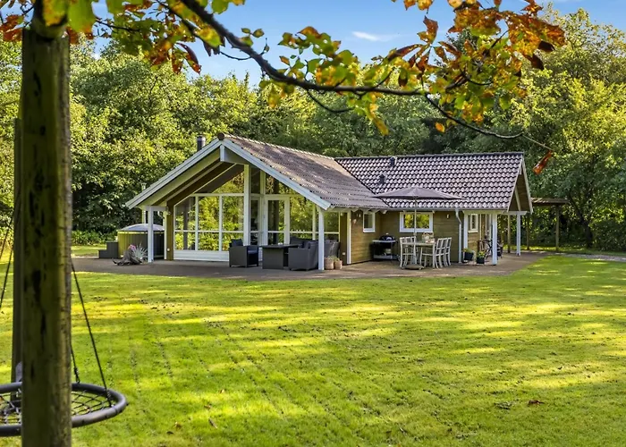 Kaare - 34-2km From The Sea By Interhome *