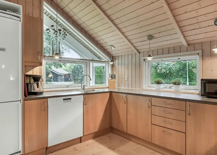 Kaare - 34-2km From The Sea By Interhome Feriehus