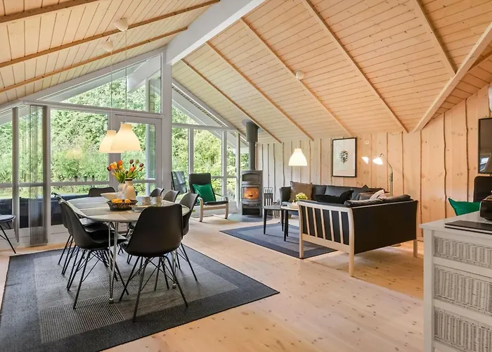 Kaare - 34-2km From The Sea By Interhome Feriehus *